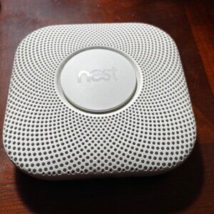 Google Nest Protect Battery Carbon Smoke Detector Model 06A EXPIRES: March 2027